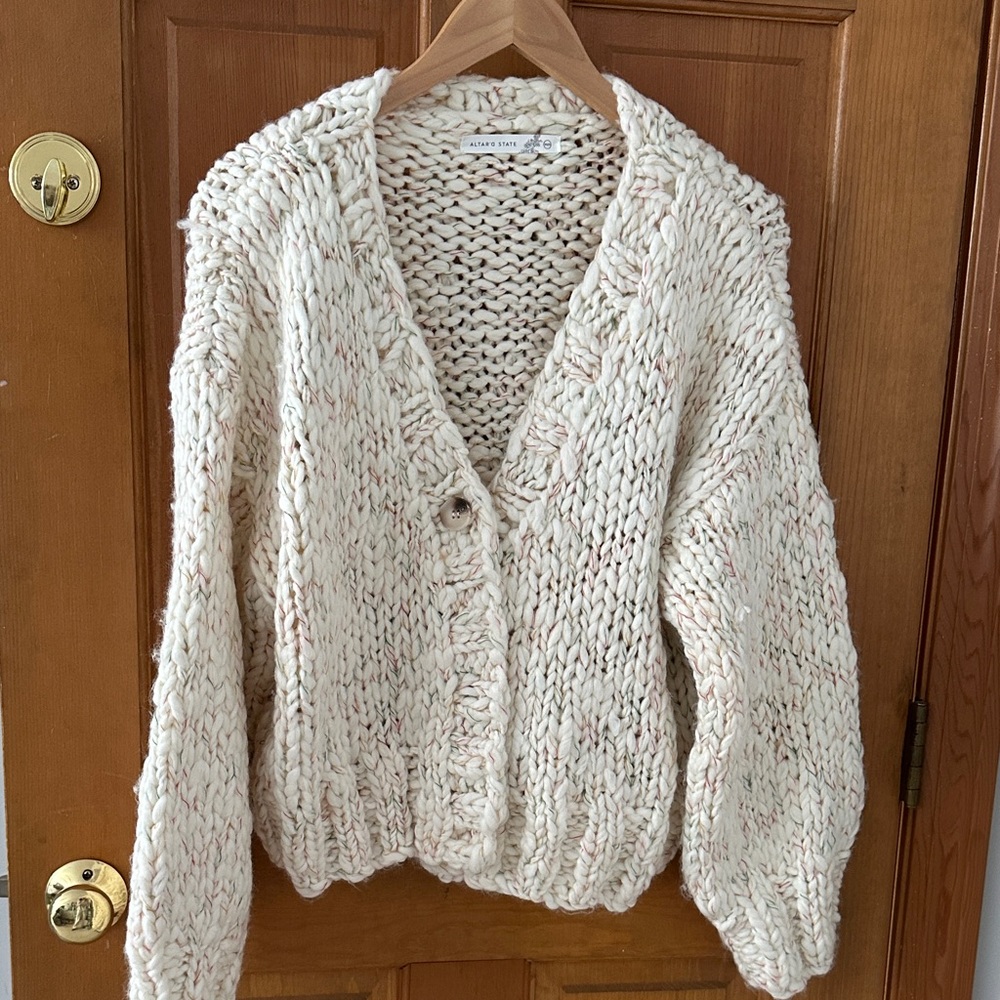 Altar’d state  Off-White Chunky Knit Cardigan